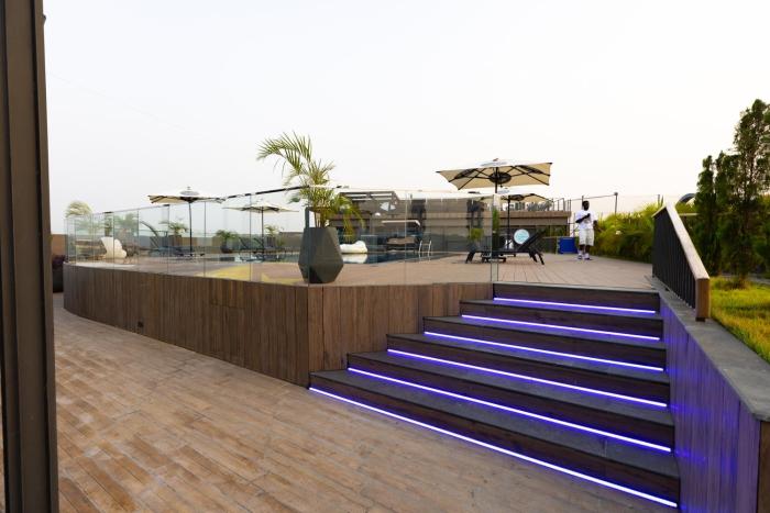 diamond in city by wow property