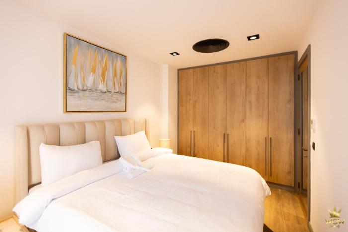 diamond in city by wow property