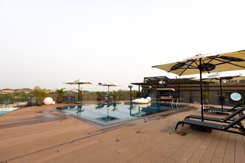 diamond in city by wow property