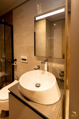 diamond in city by wow property