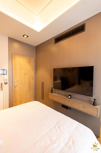 diamond in city by wow property