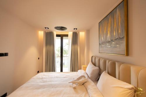 diamond in city by wow property