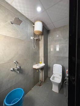 Hotel Shyam Mahal,,2 star
