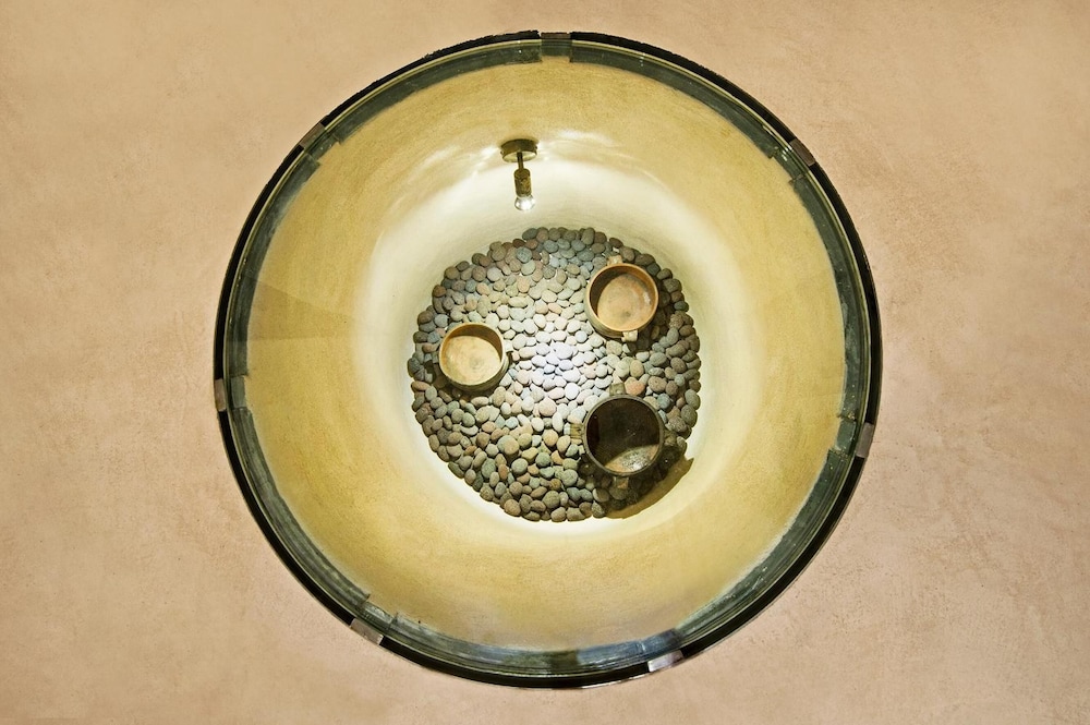 azalea houses adults only