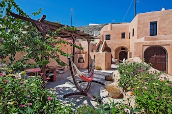 Azalea Houses (Adults Only),Oia>>Finikia,4 star