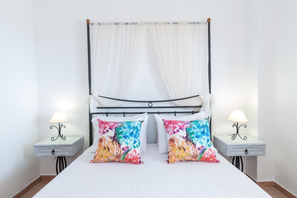 azalea houses adults only