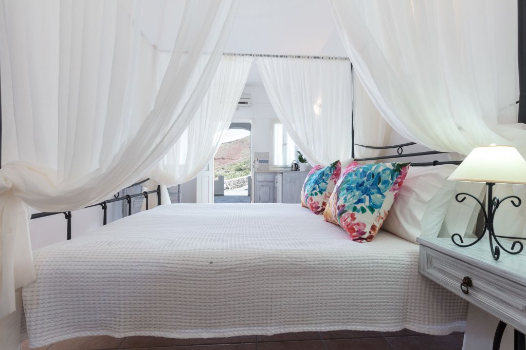 azalea houses adults only