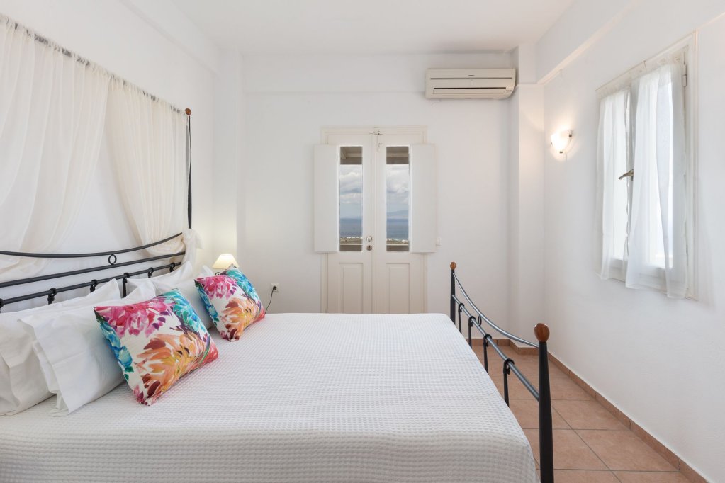 azalea houses adults only