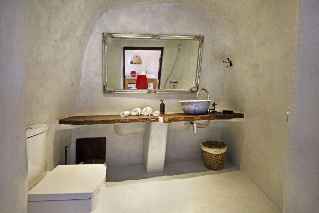 azalea houses adults only