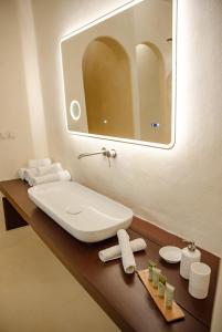 azalea houses adults only