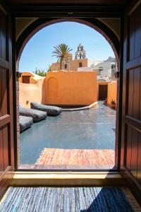 azalea houses adults only