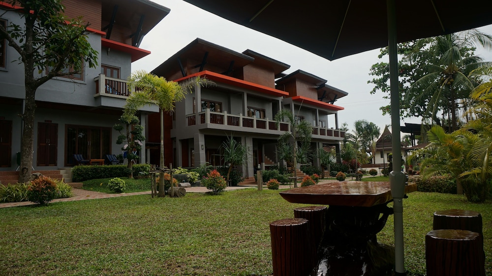 lanta intanin resort