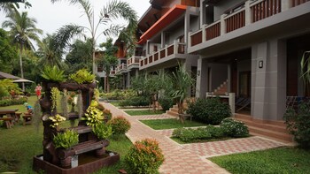 Lanta Intanin Resort,Ko Lanta>>Klong Nin Beach,3 star