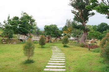 the peak hill pool villa