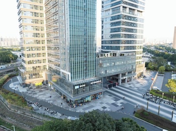 mira hotel apartments