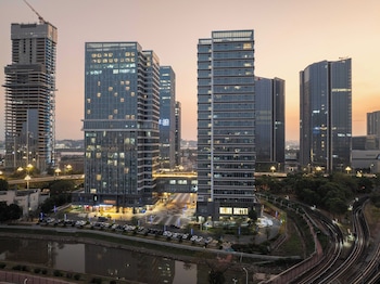 mira hotel apartments