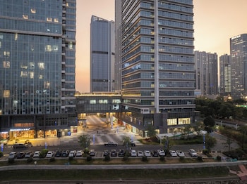 mira hotel apartments