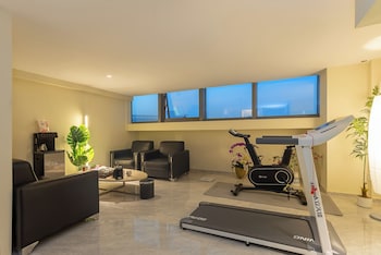 mira hotel apartments