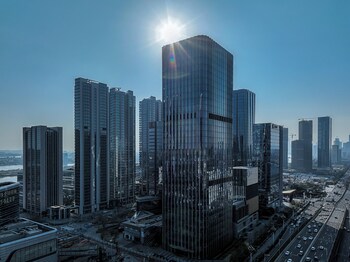 mira hotel apartments