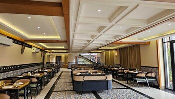 Balaji Hotel And Restaurant,,3 star