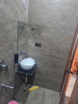 Hotel R R Tripathi,,2 star