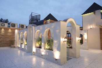 the roseville grand
