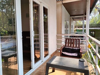 la volga by season resort inn