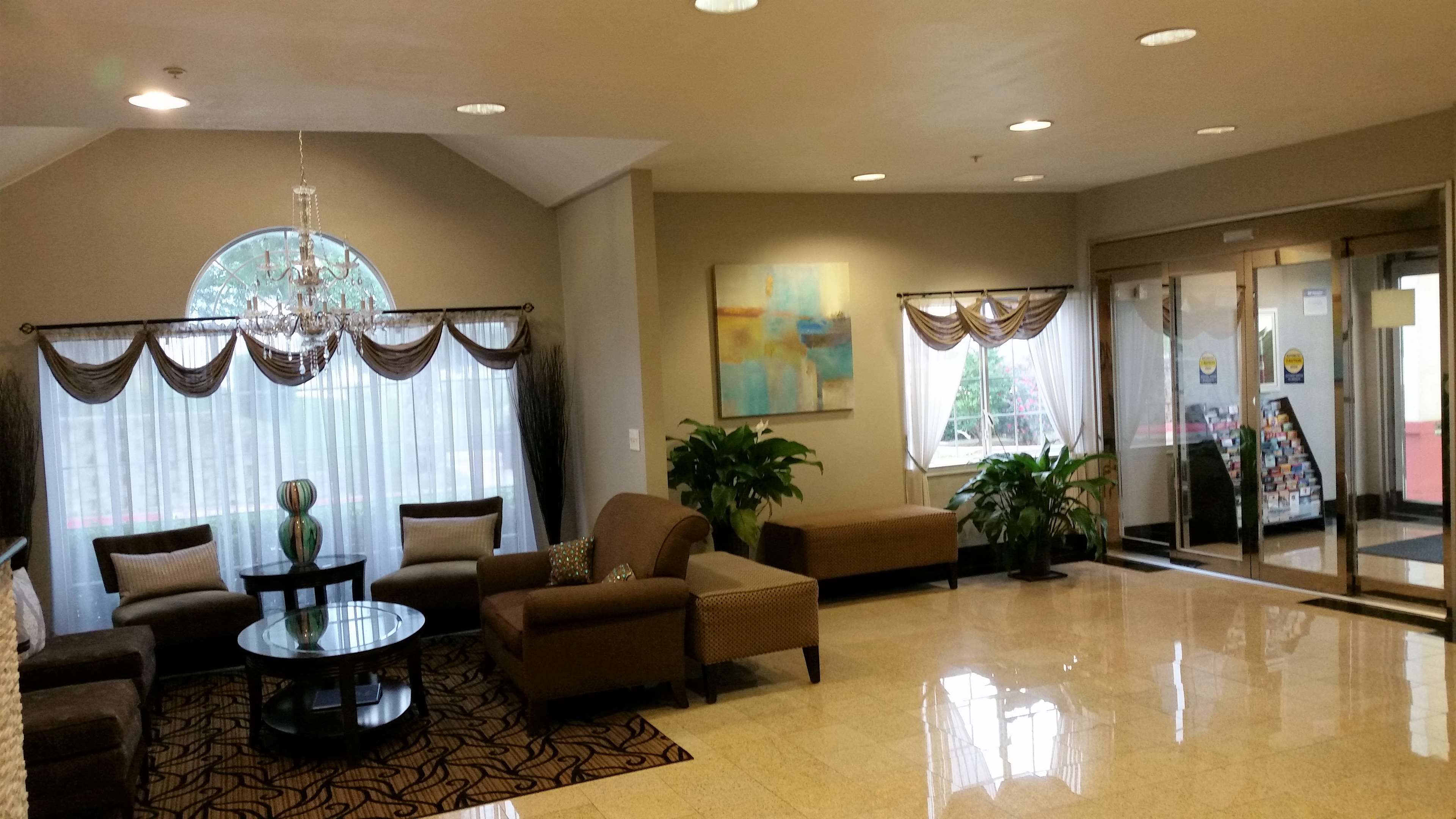 best western roanoke inn and suites