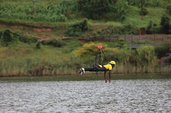 Bunyonyi Luxury Resort,,3 star