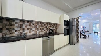 bout hotel and banquet hall gurgaon