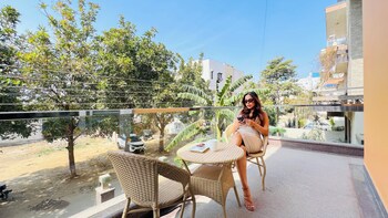 bout hotel and banquet hall gurgaon