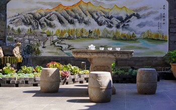 lijiang naxi hereditary courtyard
