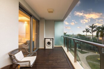 yanshe oceanview resort haitang bay