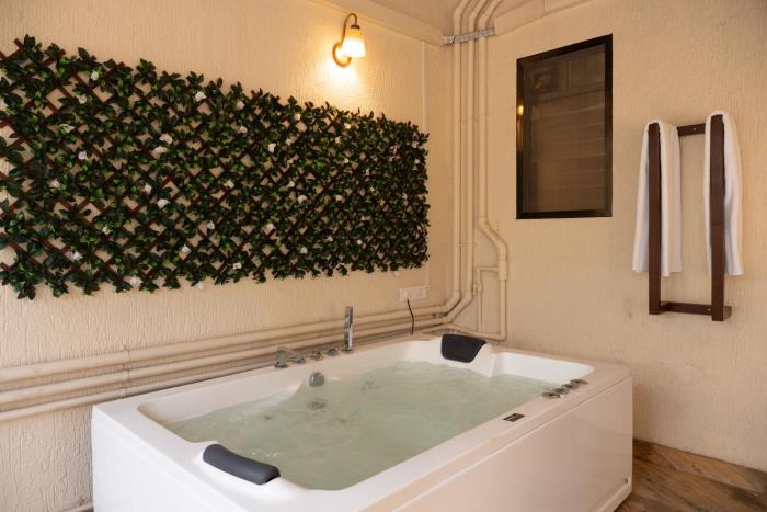 parkwood exotica resort