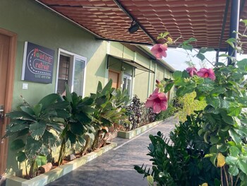 Road Trip Retreat,,2 star