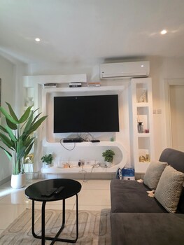 ebs properties at loxwood