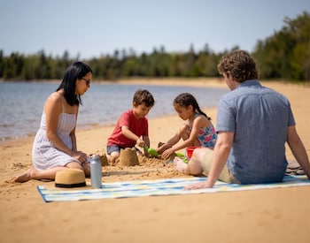 Manistique Sands,,2 star