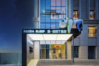 panda sleepy hotel chengdu panda base
