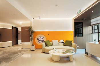 Panda Sleepy Hotel Chengdu Panda Base,,2 star