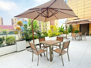 Panda Sleepy Hotel Chengdu Panda Base,,2 star