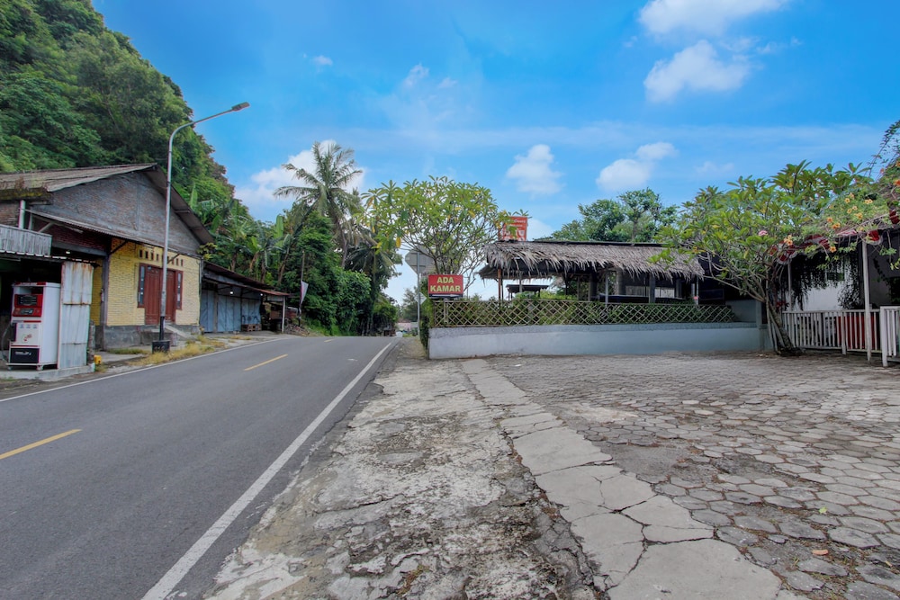 hotel o near parangtritis beach formerly