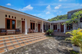 hotel o near parangtritis beach formerly