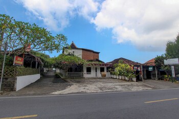 hotel o near parangtritis beach formerly