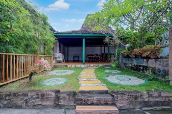 Hotel O Near Parangtritis Beach Formerly,,2 star