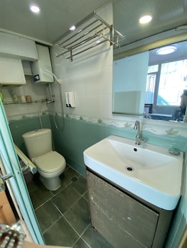 Geo Home Holiday Hotel,Kowloon>>Hong Kong,2 star