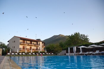 mont helmos hotel