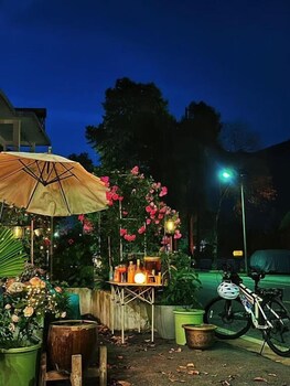 zhangjiajie southgate flower garden lodge at the park entrance