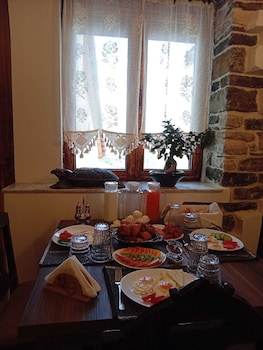 Hotel Boutique Ergjeria,,3 star