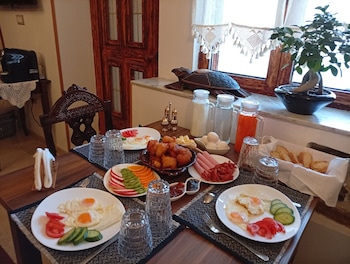Hotel Boutique Ergjeria,,3 star