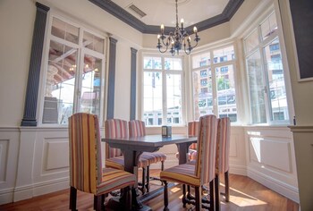 hotel harrison etxea